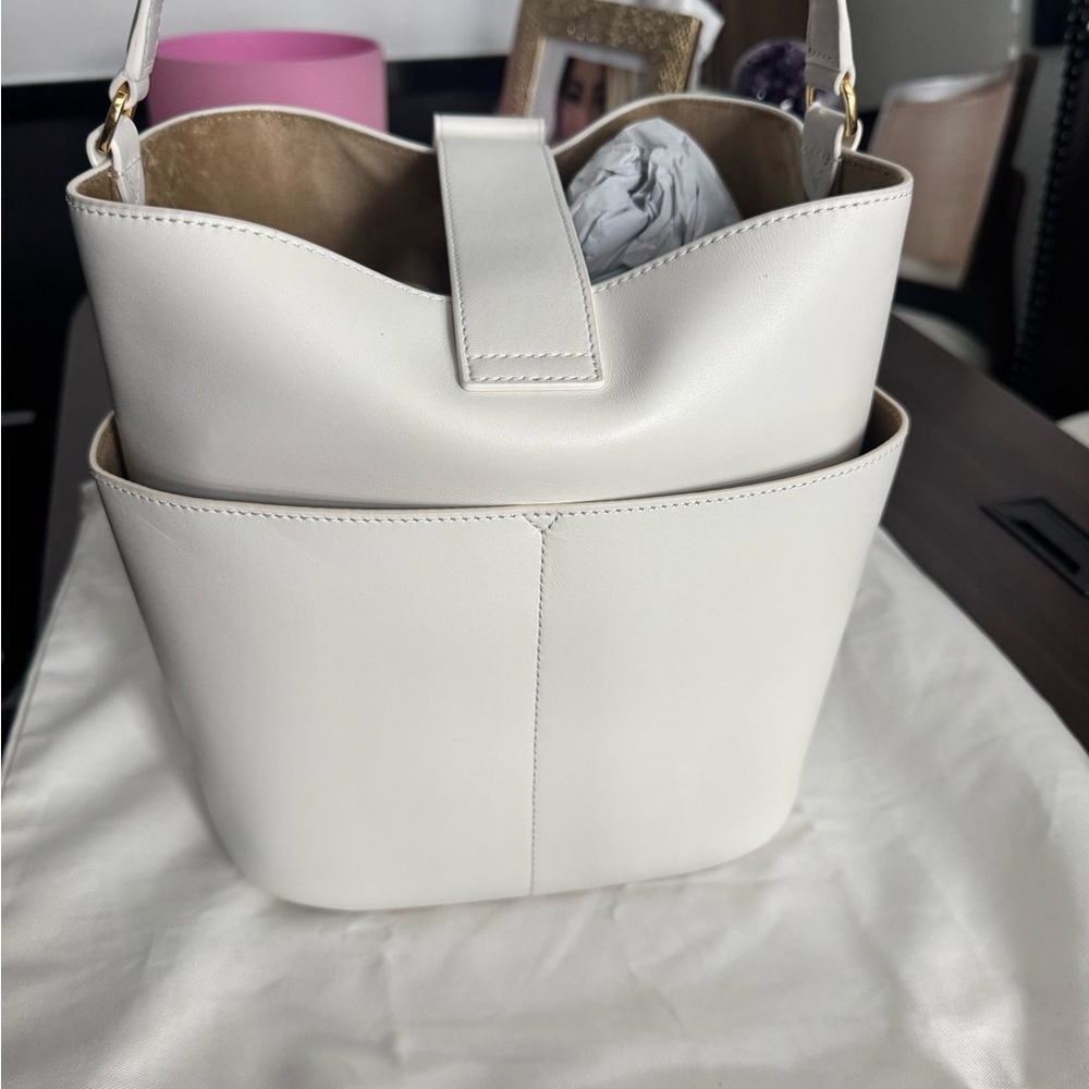 Veronica Beard Cream Leather Shoulder Bag - Picture 9 of 13
